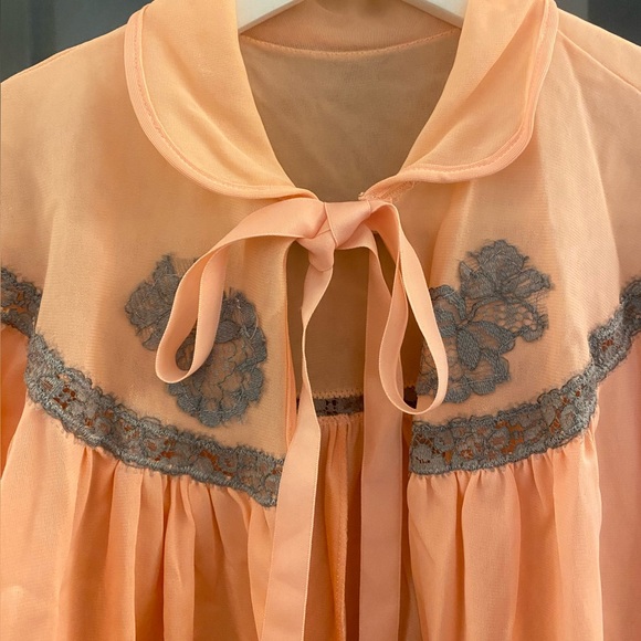 Vintage 50’s Pink Bed Jacket - Picture 5 of 6